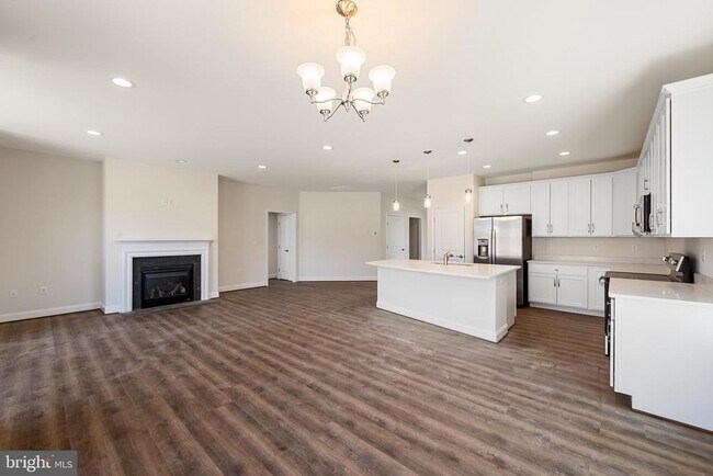 Building Photo - 105 Amberfield Ct