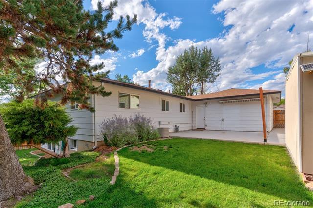 Building Photo - 411 Redwood Dr