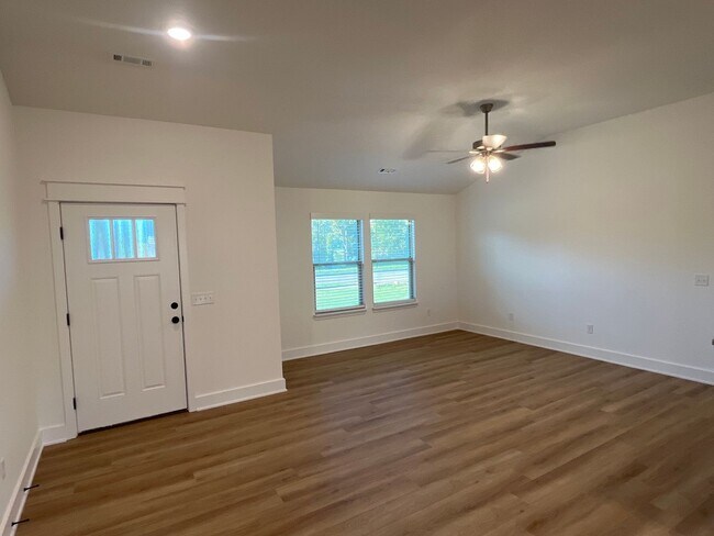 Building Photo - Your Dream Home Just Hit the Market – Don’t Miss Out!