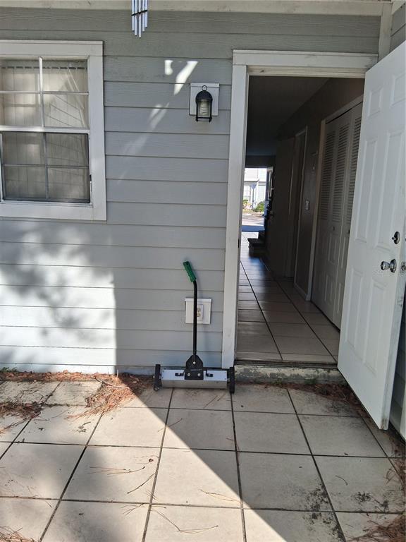 Building Photo - 6710 121st Ave N