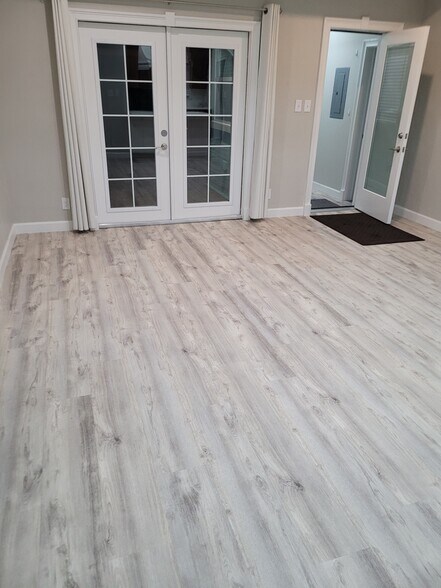 Living Room - 438 Cardinal Ave