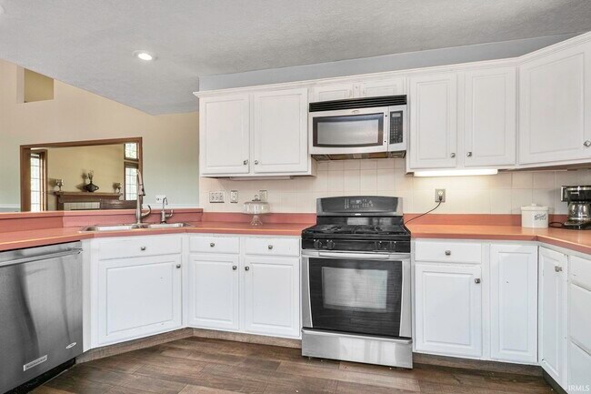 Building Photo - 52849 Red Fox Trail