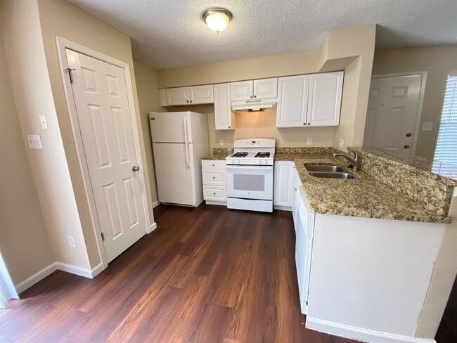 Building Photo - 4903 Merritt Dr