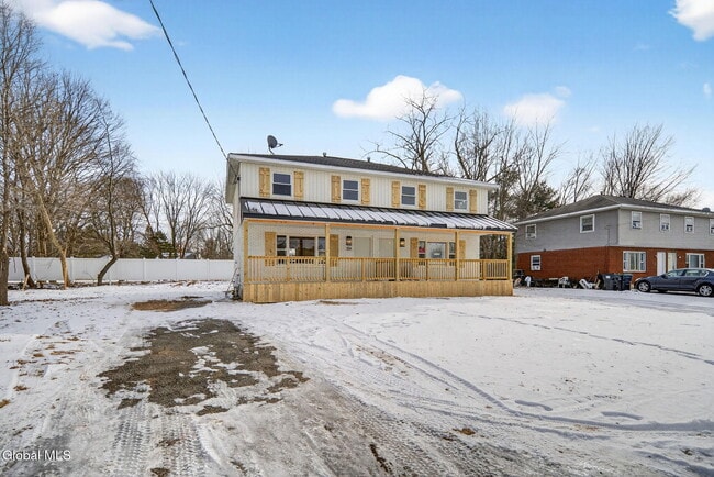 Building Photo - 10 Derry Ln