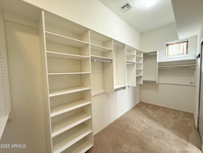 Building Photo - 7408 S 26th Ln