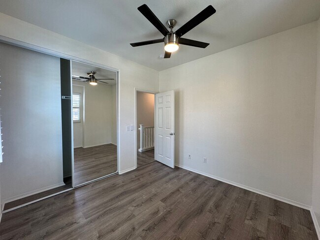 Building Photo - 5 Bedroom Canyon Hills home