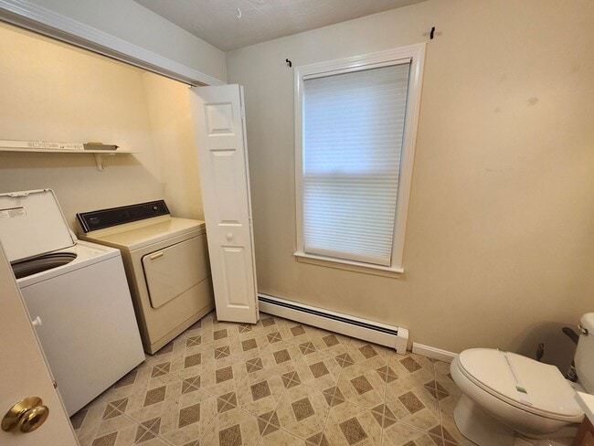 Building Photo - 4 bedroom 2.5 bath Single Family in Shrews...