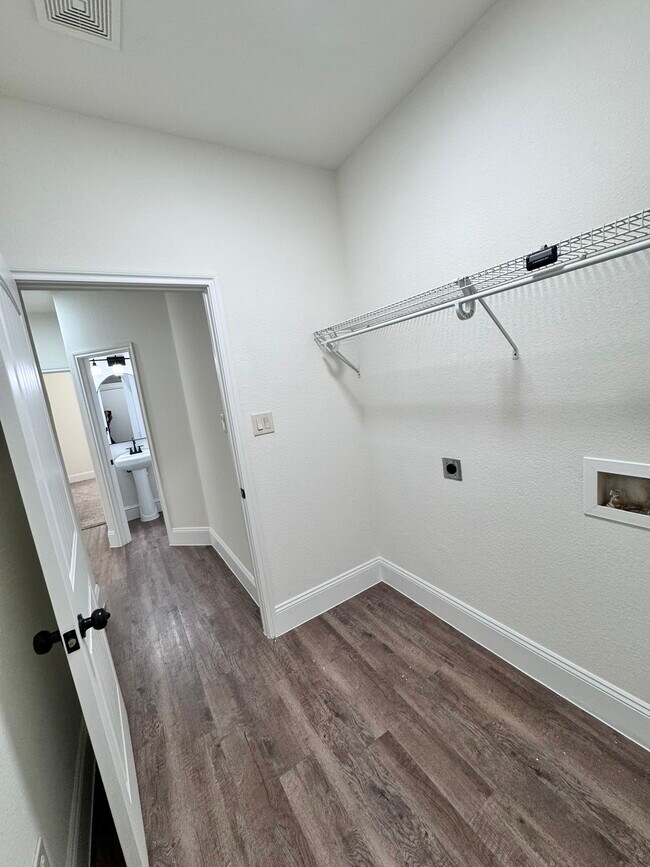 Building Photo - 15833 Bent Rose Way