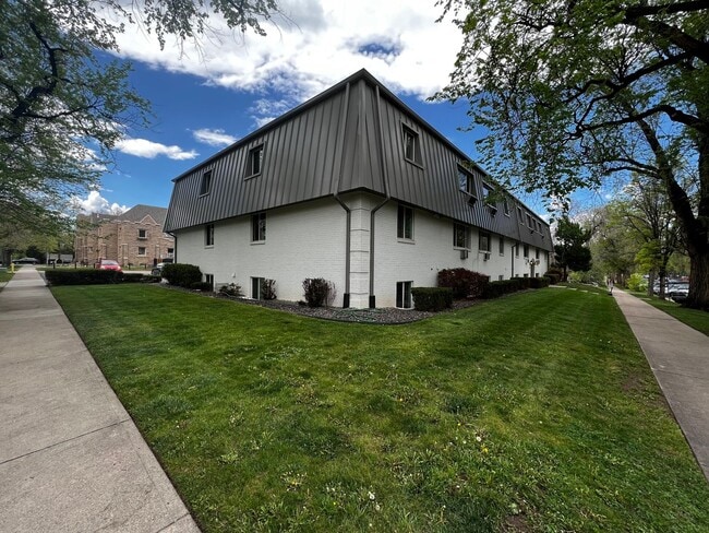 Building Photo - Mathews327 (KC-KS-RB)