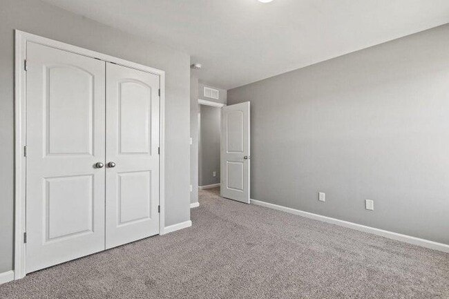 Building Photo - 145 Landry Ln