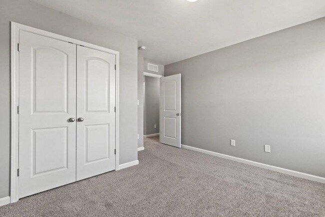 Building Photo - 205 Jared Parker Way