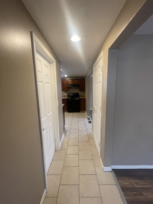 Building Photo - 149 Parkwood Rd