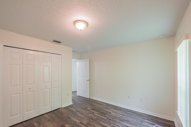 Building Photo - 507 Paulling Dr