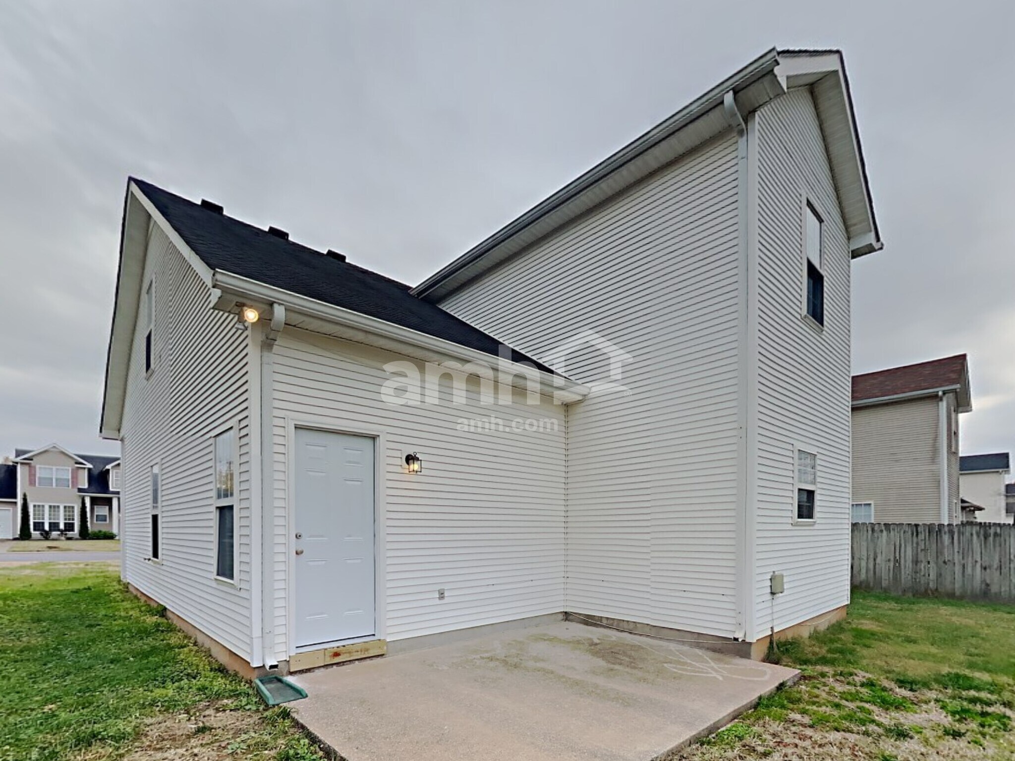 Building Photo - 2738 Pepperdine Dr
