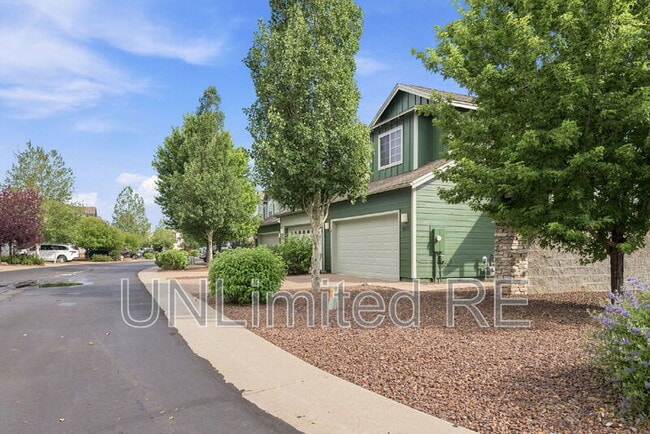 Building Photo - 9132 W Arden Ln