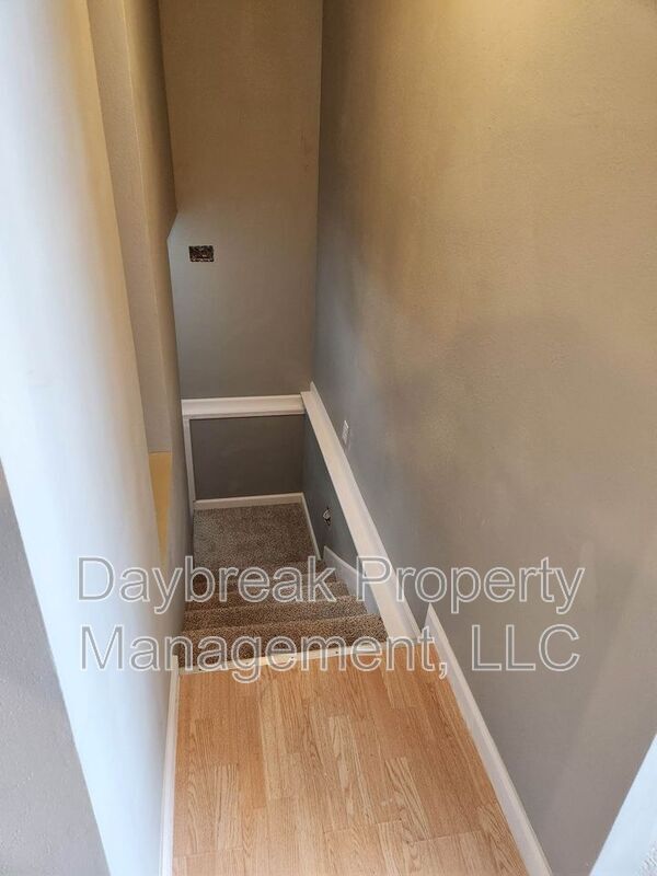 Building Photo - 1125 27th St N