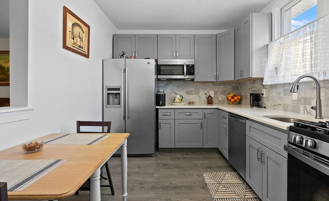 Building Photo - 2153 Haworth St