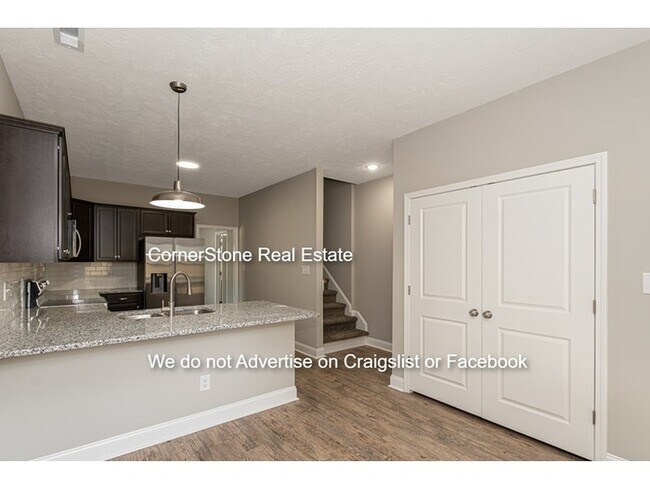 Building Photo - Move in special ($500 off first month's rent)