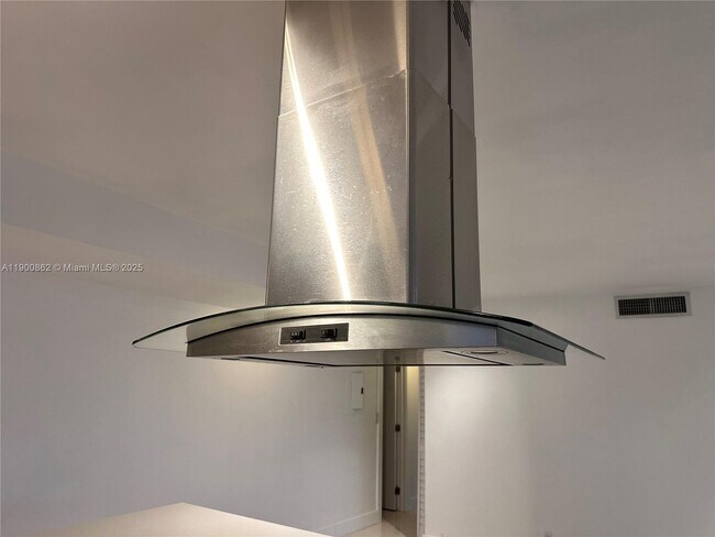 Building Photo - 1790 S Treasure Dr