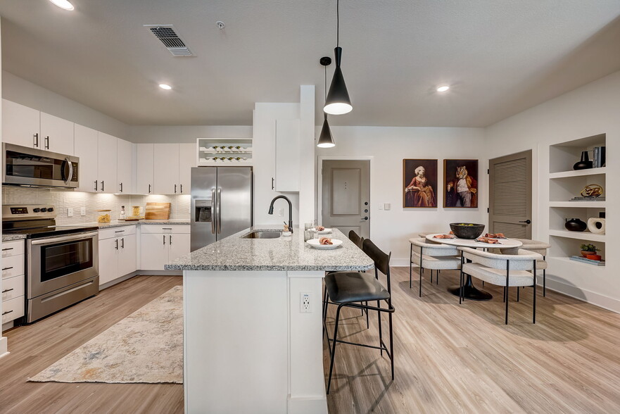 The Parian Luxury Apartments 10405 Apollo Manor Cir Riverview FL