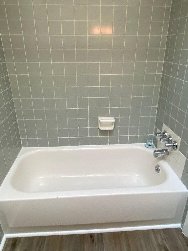 Building Photo - 1615 Bonwood Rd