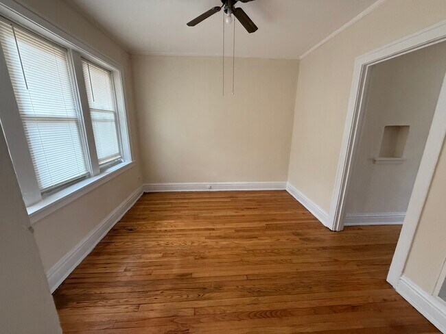 Building Photo - 7437 Randolph St