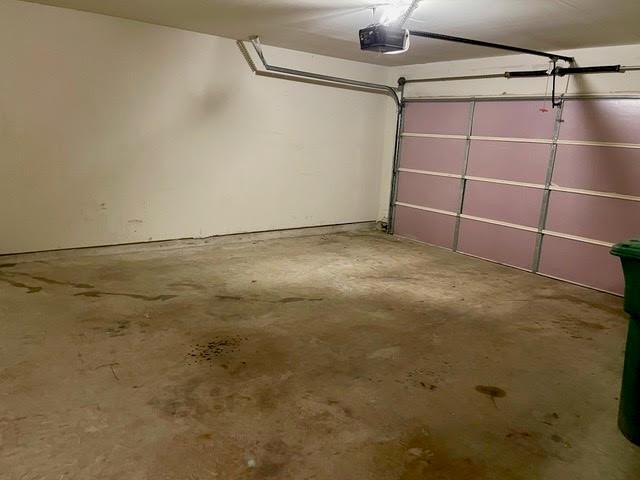 Building Photo - 2851 Sandberry Dr