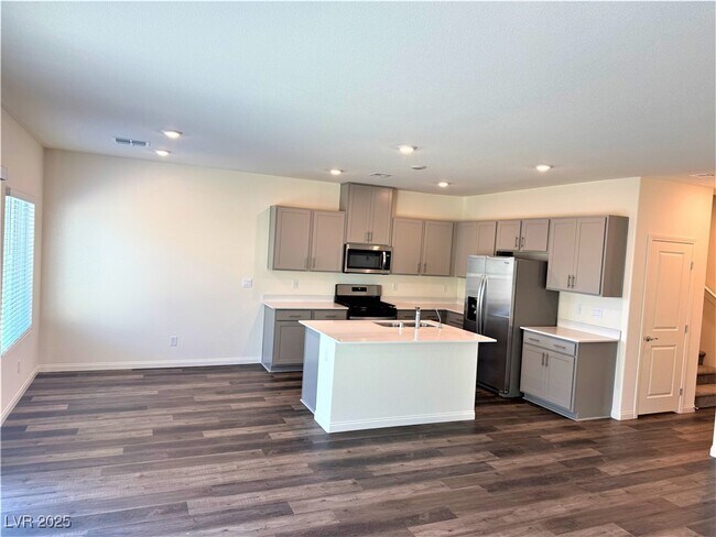 Building Photo - 225 Mocha Coconut Ave