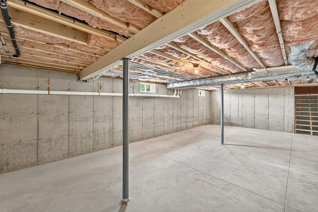 Building Photo - 5 Devon Pl