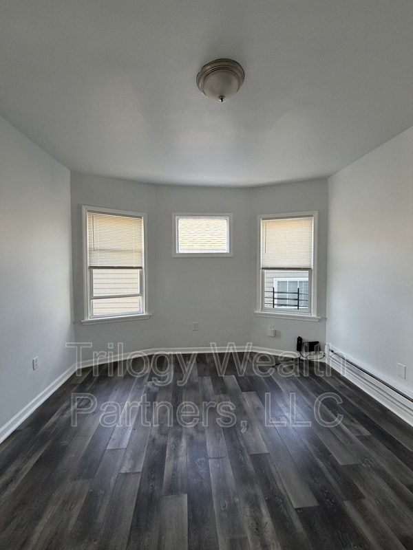 Building Photo - 59 N 15th St