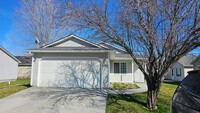 Building Photo - Perfect home in a perfect location in Nampa!