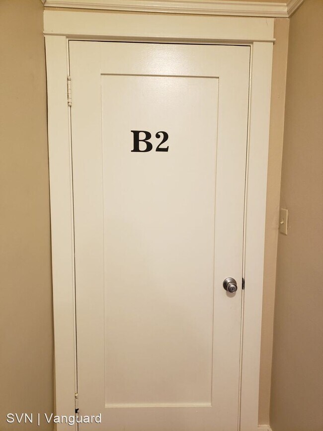Building Photo - 1 br, 0.5 bath Room For Rent - Old Town Or...