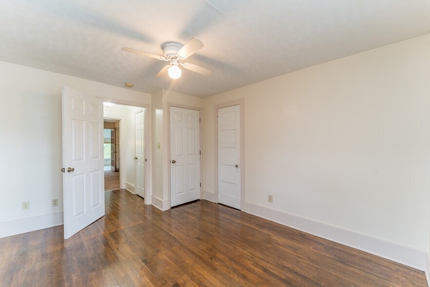 Building Photo - 710 Phillips Ave