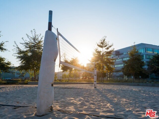 Building Photo - 6241 Crescent Park W