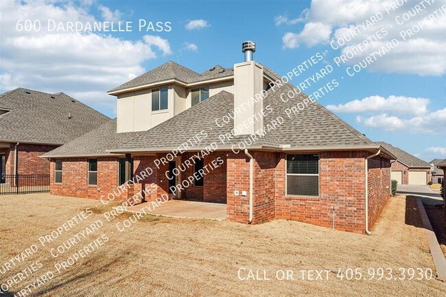 Building Photo - 600 Dardanelle Pass