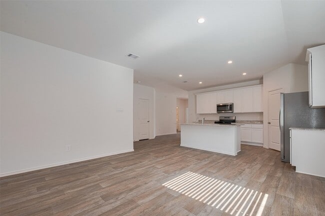 Building Photo - 30842 Brightwell Bnd