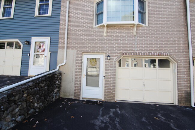 Building Photo - 31 Cannongate III Rd