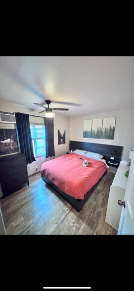 Guest Room - 2661 Newell St