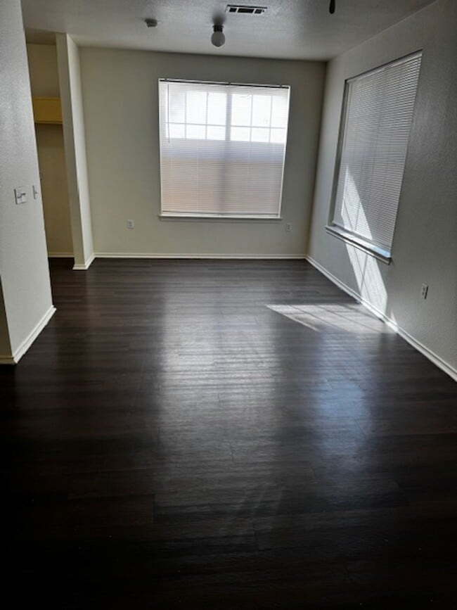 Building Photo - Scenic Gardens Estates