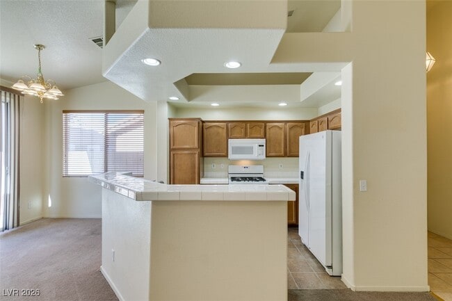 Building Photo - 193 Crown Imperial St