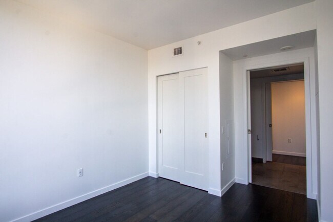 Building Photo - 1808 Minor Ave