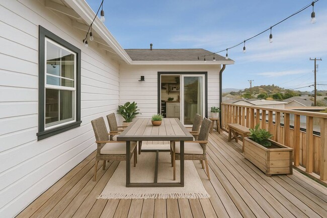 Building Photo - Beautifully Remodeled 3 Bedroom 1 Bath House