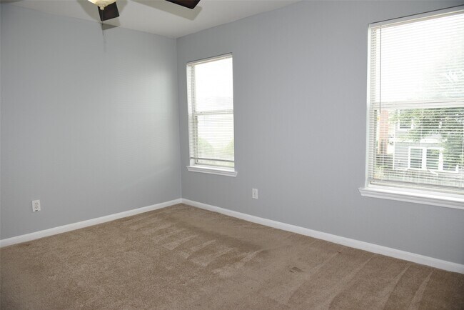 Building Photo - 2635 Skyview Grove Ct