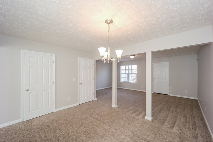 Building Photo - 1902 Grove Way