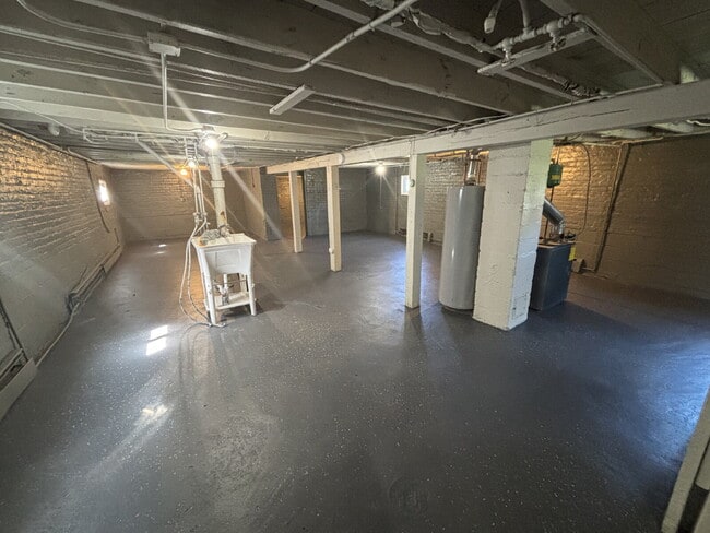 Building Photo - 3-bed gem for rent in Gary!