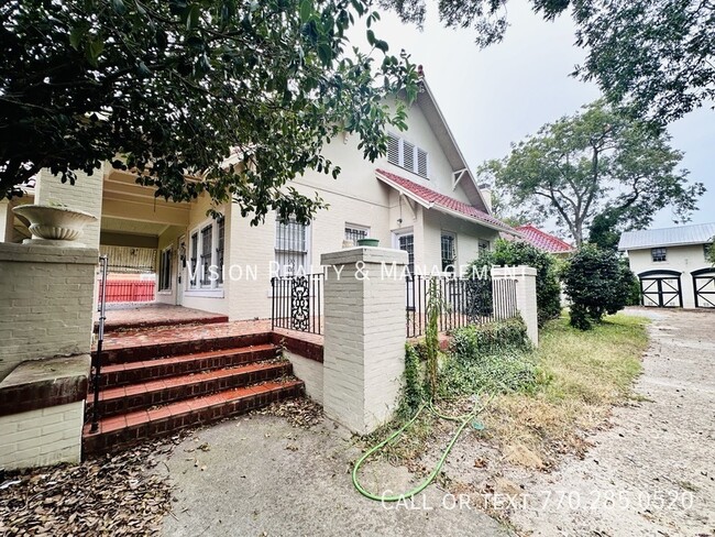 Primary Photo - TRIPLEX Unit A, Beautiful 2BD/2BA, Histori...