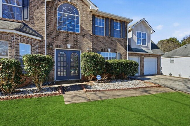 Building Photo - 589 Wren Walk