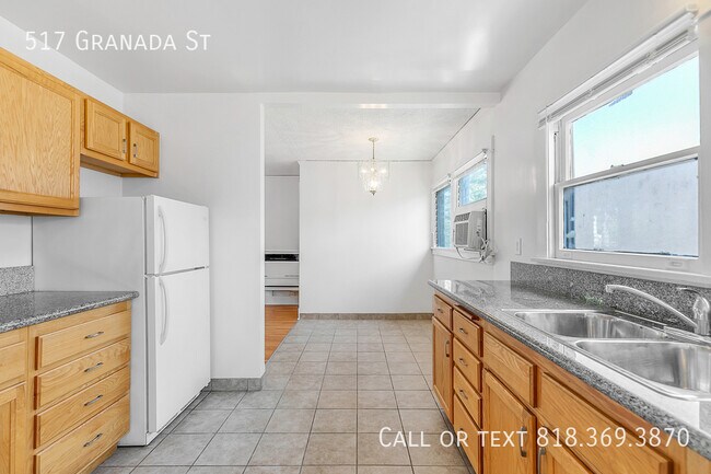 Building Photo - 517 Granada St