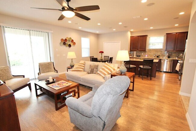 Building Photo - Orlando - Furnished, 4 Bedroom, 2 Bathroom...