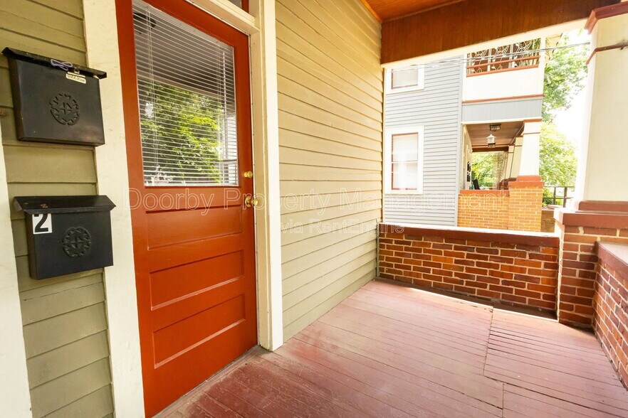 Building Photo - 318 Tremont St